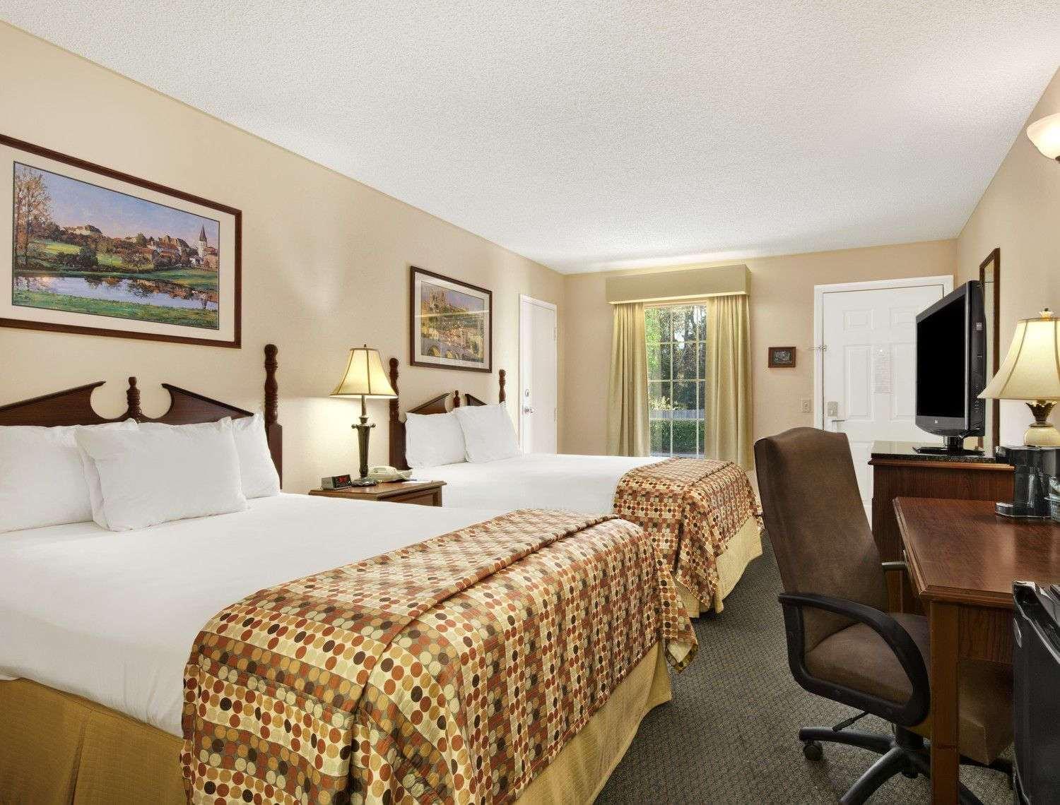 Baymont By Wyndham Warner Robins Motel Kültér fotó