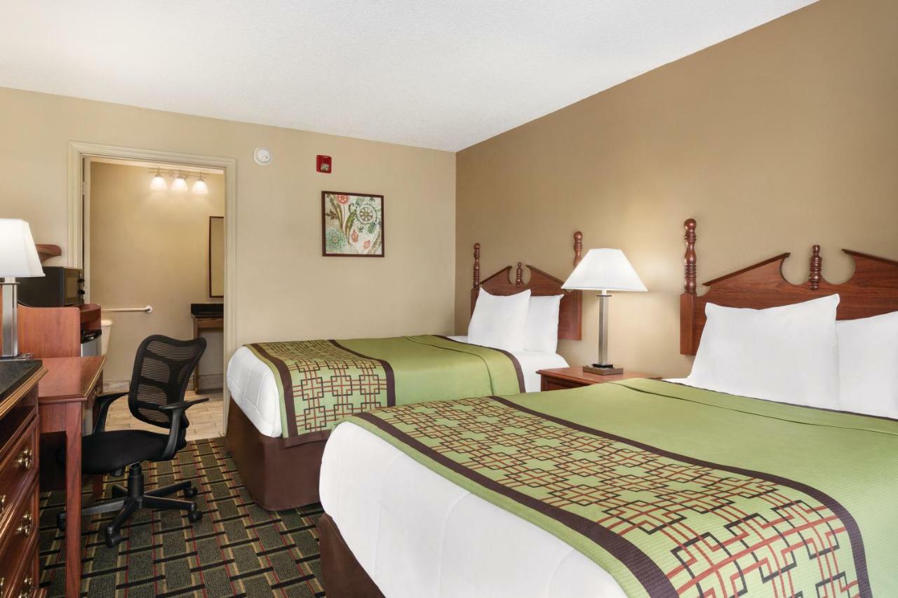 Baymont By Wyndham Warner Robins Motel Kültér fotó